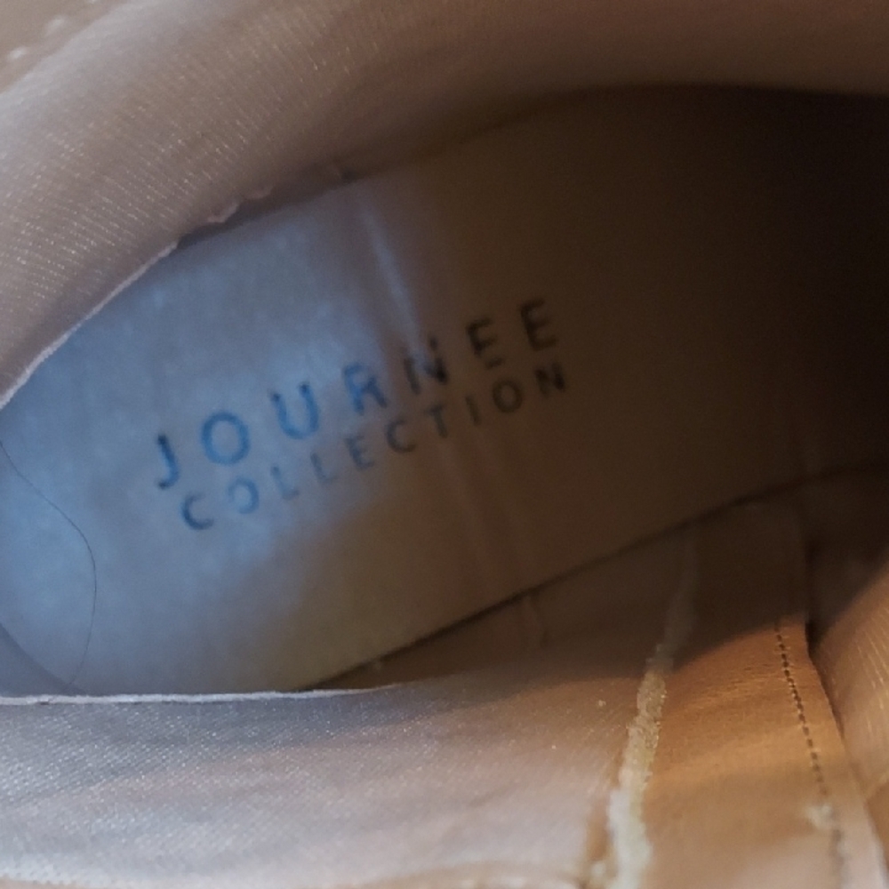 Journee Collection Taupe Ankle Booties Size 8 - Picture 2 of 8
